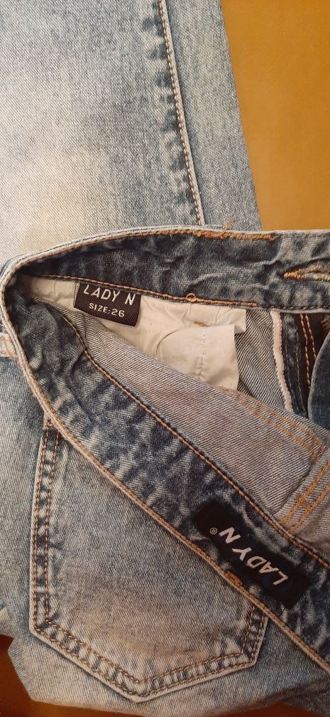 Продам джинсовые бриджи