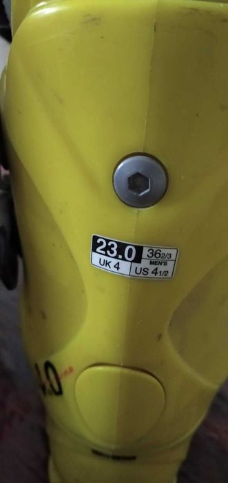 Лыжи ATOMIC, палки, ботинки Salomon, комбинезон