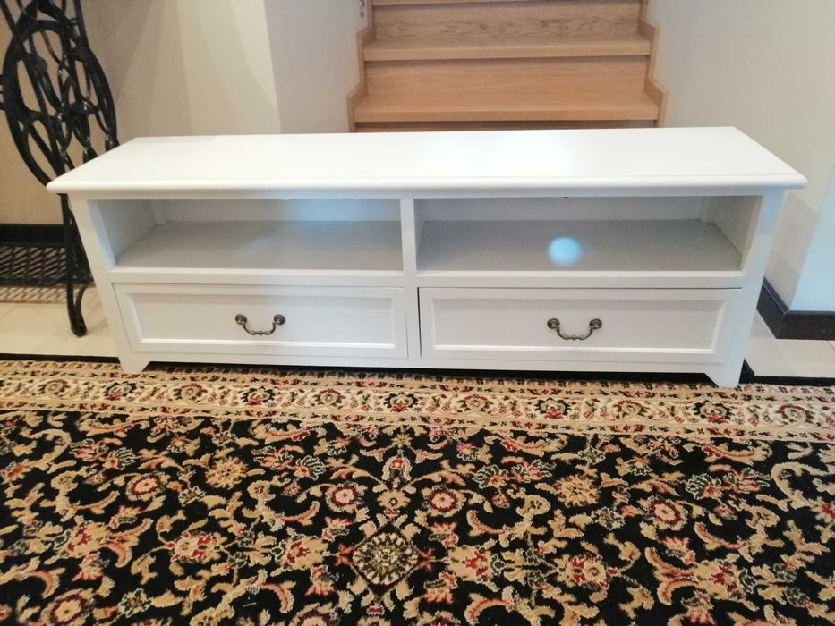 Szafka pod telewizor