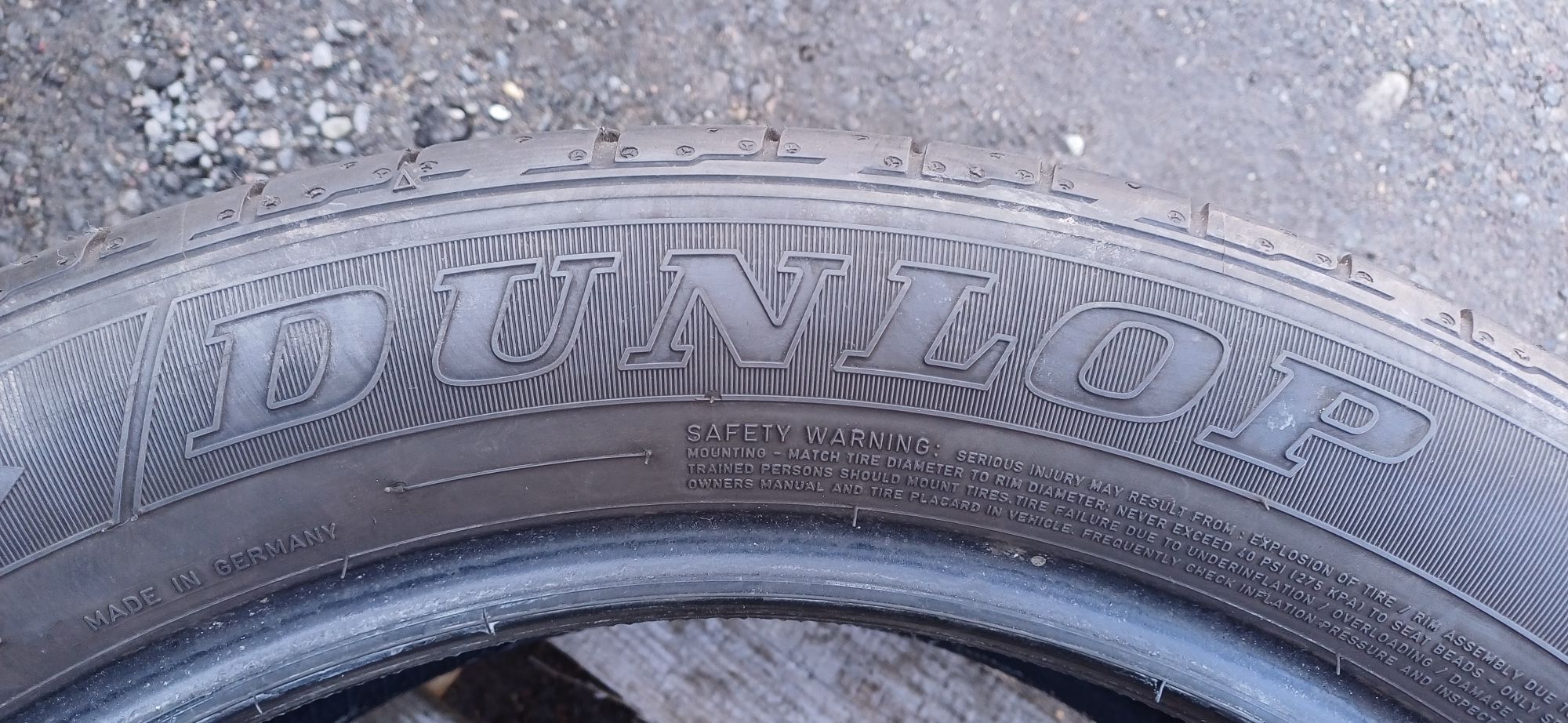 235/50R19 99V DUNLOP , dwie używane opony letnie.