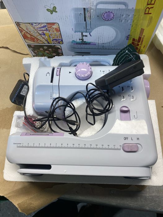 Швейна машинка нова