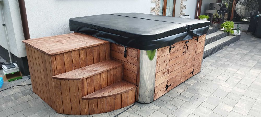 Balia ogrodowa z hydromasażem JACUZZI RUSKA BANIA