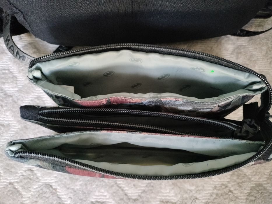 Mochila e porta-lápis Batman