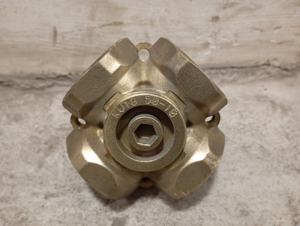 Zawór 4 drogowy WOMIX 5/4" 1 1/4"