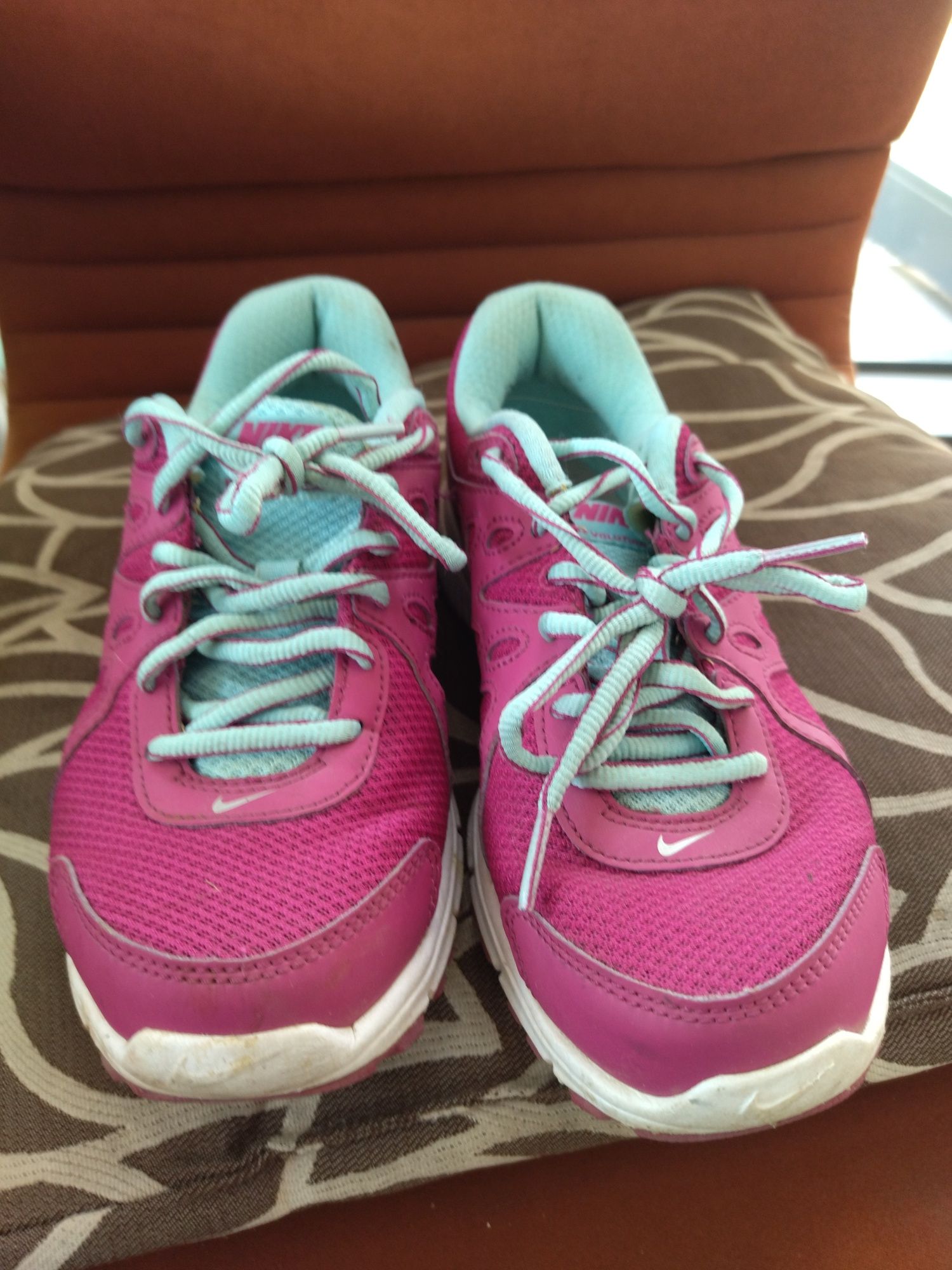 Buty Nike rozmiar 37,5