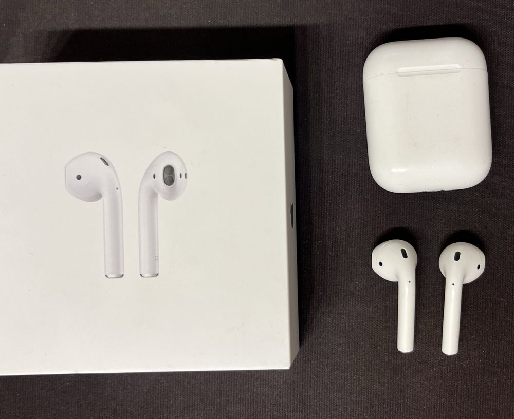 Apple AirPods A1523