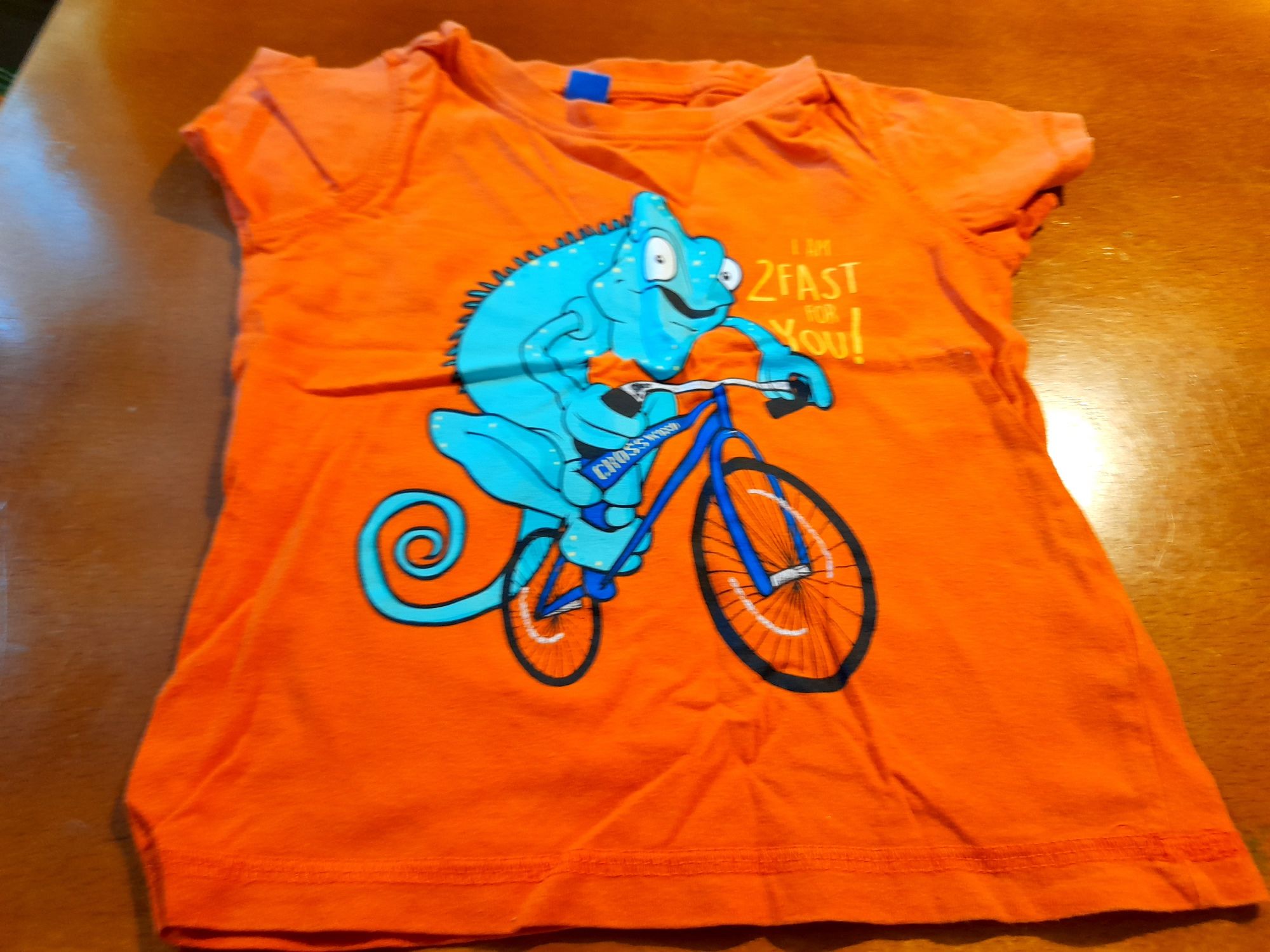 T-shirt 104 bluzka