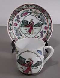 Antiga chávena de café com pires em porcelana Chinesa