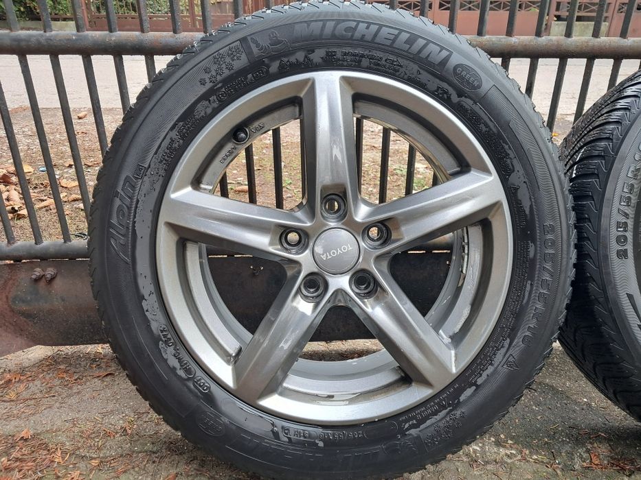 Koła Felgi 16" Toyota Opony zimowe