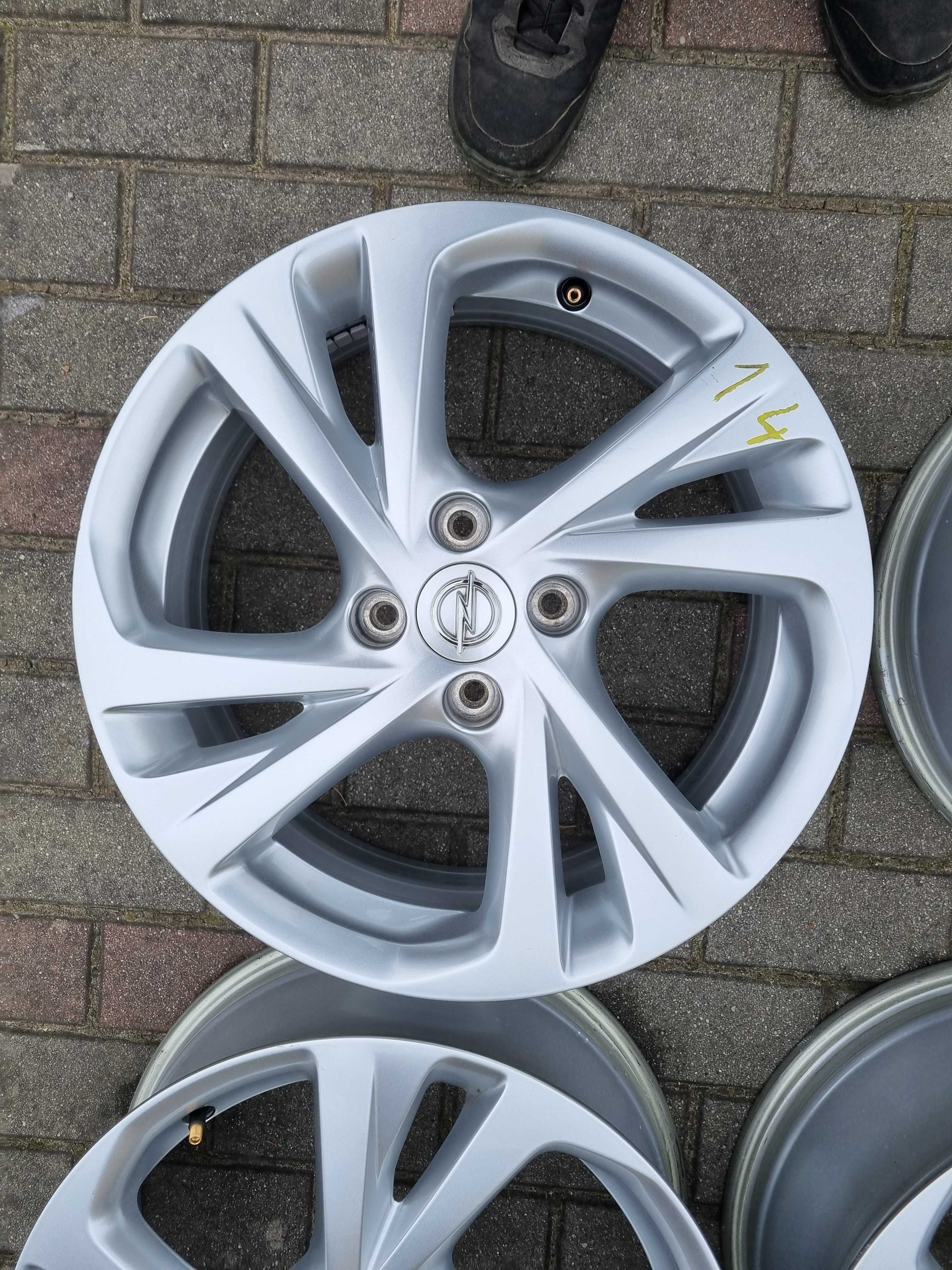 Oryginalne Alufelgi  17"  Opel 4x108 ET 38