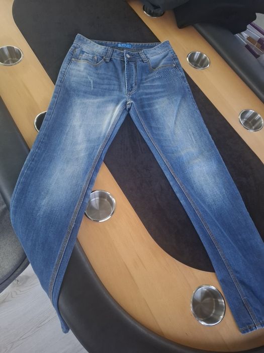 Spodenie męskie jeansowe Adidas Originals rozmiar 48 pas 32