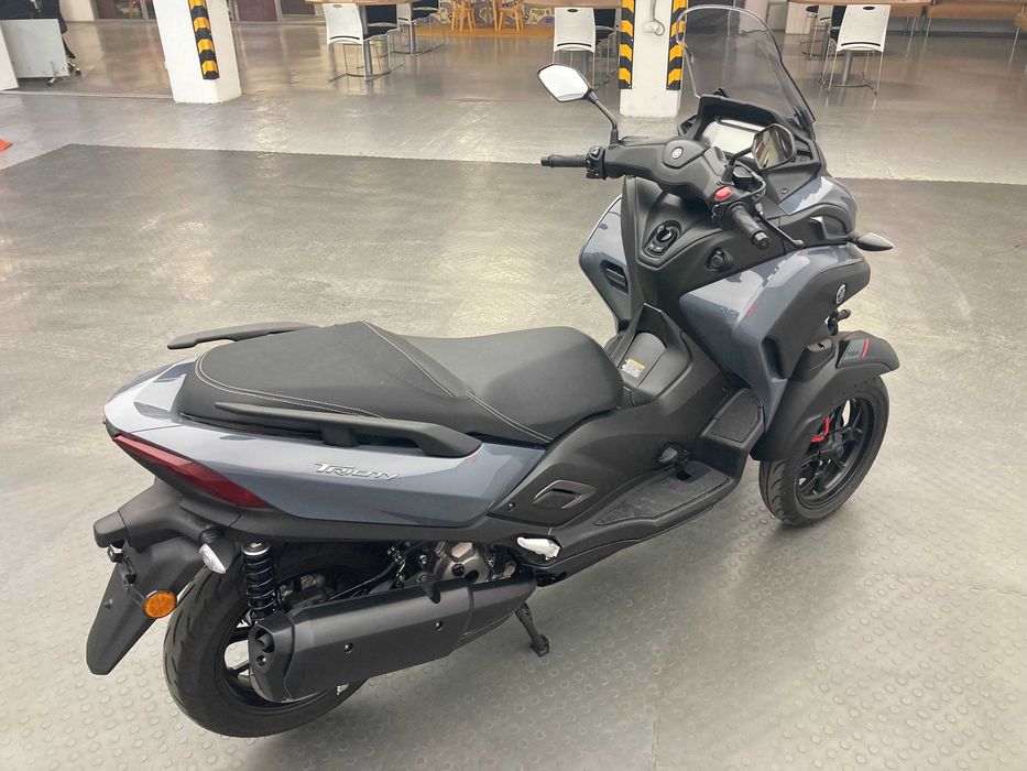 Максіскутер Yamaha Tricity 300