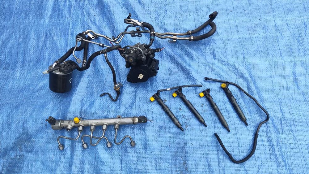 UKŁAD PALIWOWY DELPHI KOMPLETNY WTRYSKI WTRYSKIWACZE A6510702887 LISTWA WTRYSKOWA A6510700495 POMPA WTRYSKOWA PALIWA A6510701201 PRZEWODY PALIWOWE MERCEDES W204 W207 W212 CLS W218 GLK X204 SLK R172 SPRINTER W906 2.2 CDI OM651