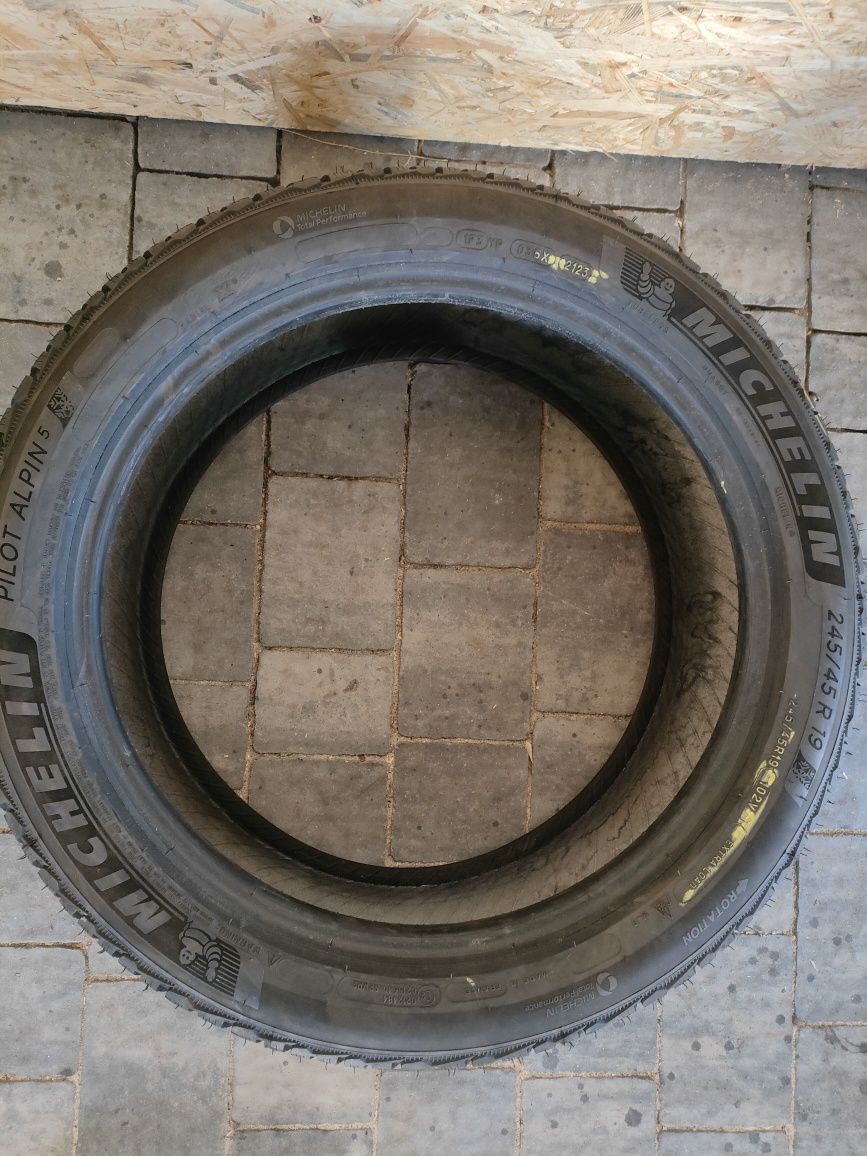 1x Michelin pilot alpin 5 245/45R19 102V XL 1 sztuka zimowa