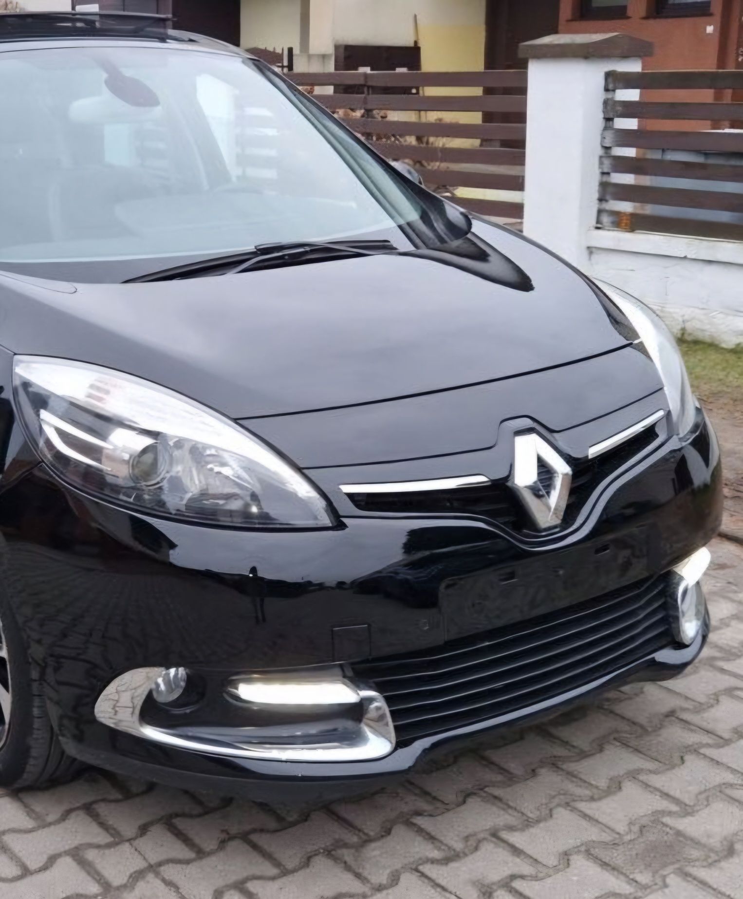 Emblemat / logo Renault CAPTUR CLIO IV MEGANE SCENIC
