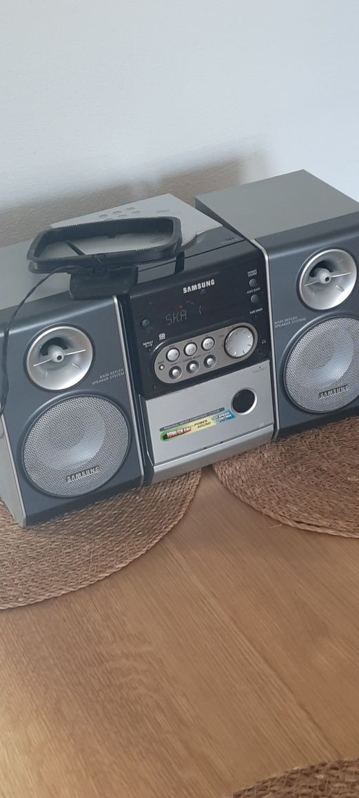 Mini wieża Samsung MM-J4