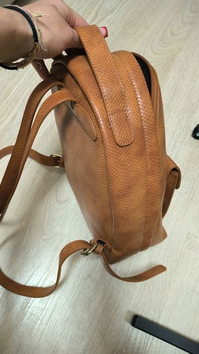 Женские сумочки.