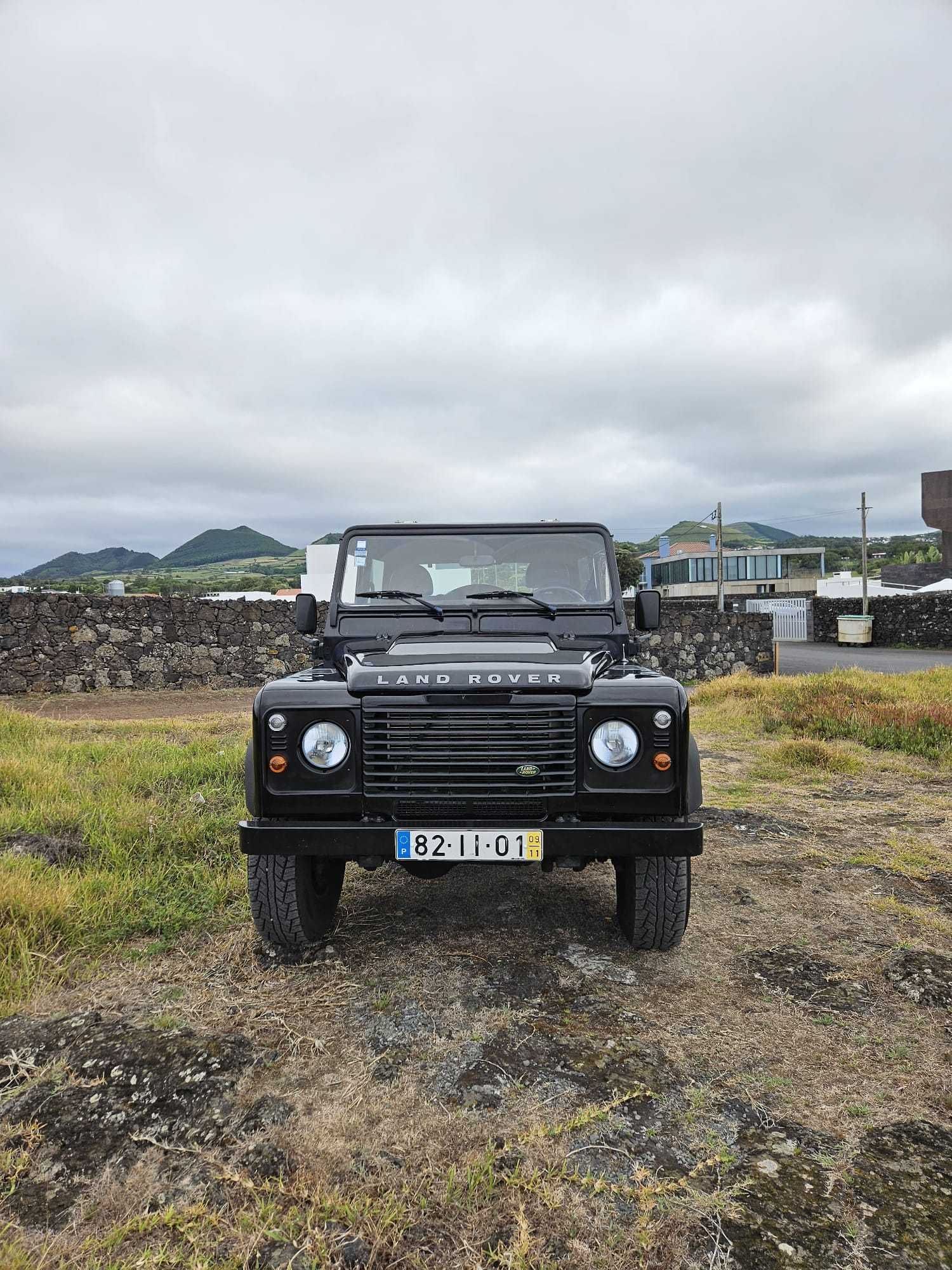 Land Rover Defender 90 ST