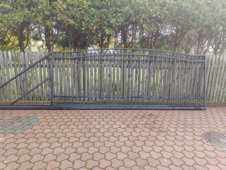 Brama przesuwna lewa