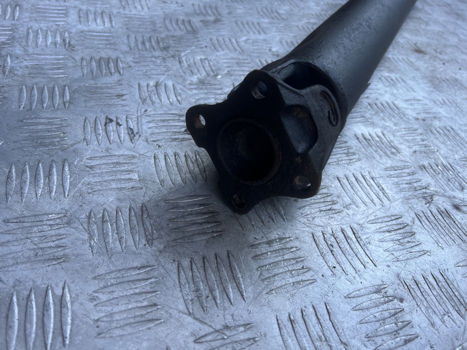 Кардан Mitsubishi pajero 1986 год паджеро обьем 2.0 бенз