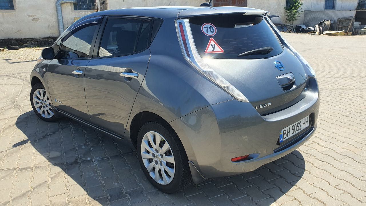 Nissan Leaf  2015