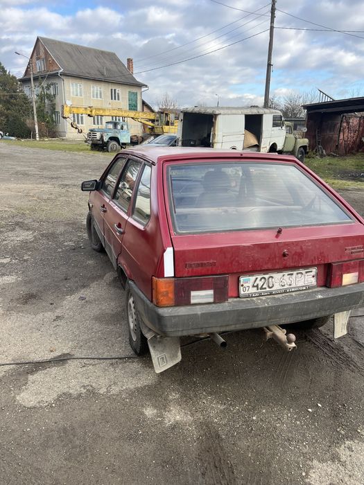 Ваз 2109.           .