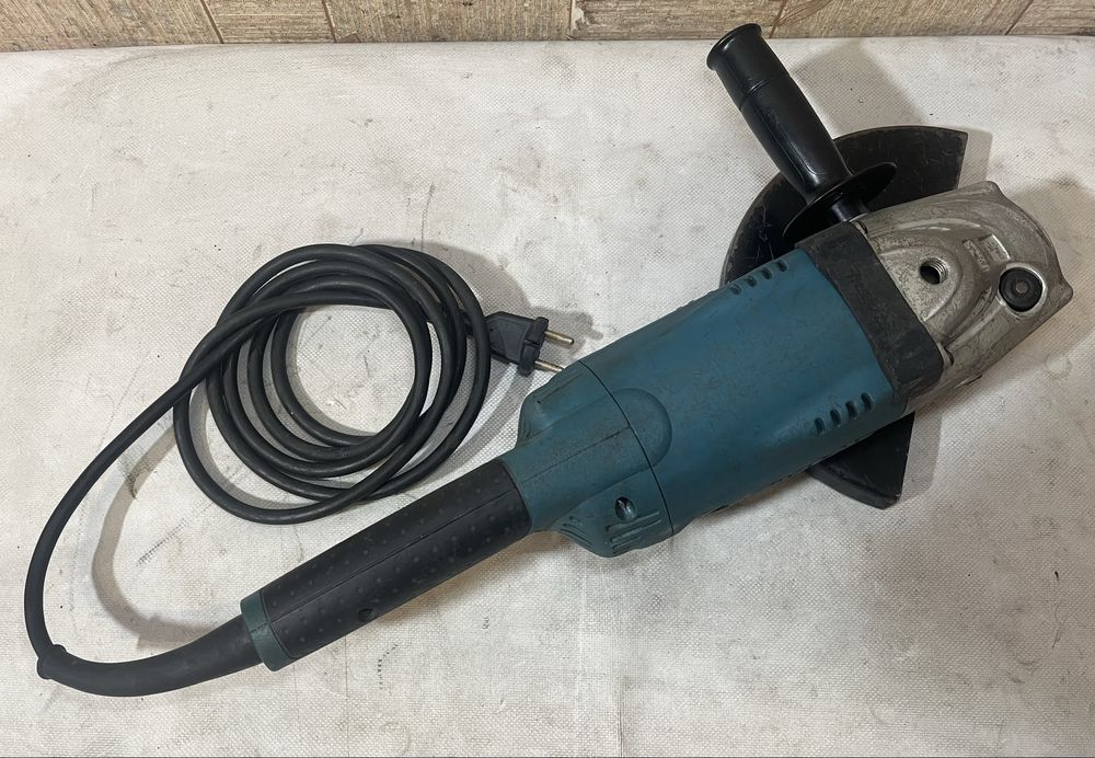 Болгарка → Makita GA9020S на 2.2 кВт. | ПЛАВНИЙ ПУСК | 2021 р.