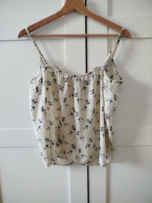 Bluzka top na ramiączkach z koronką w kwiaty floral M Pull&Bear