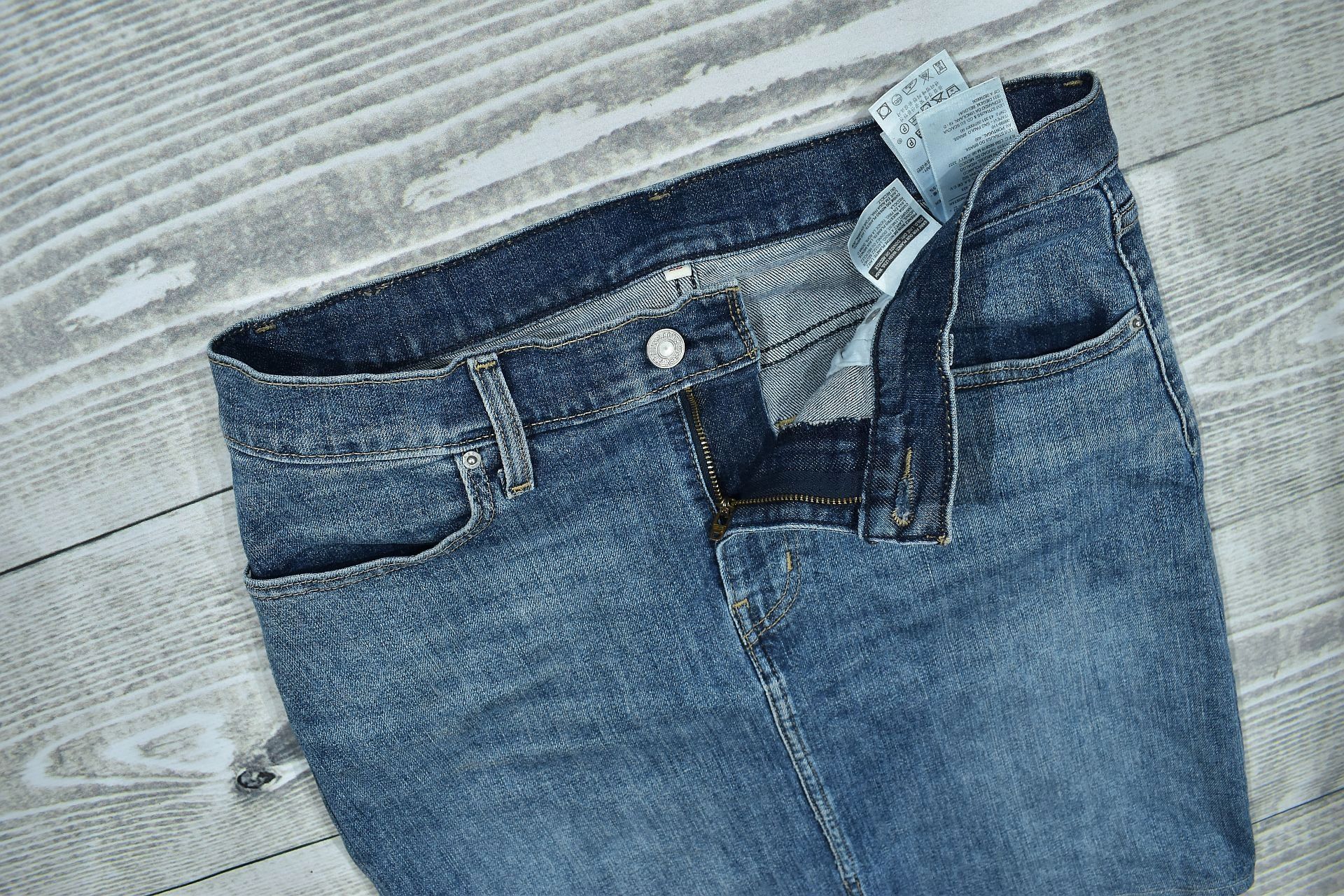 LEVIS Jeansowa Spódnica Damska / 28