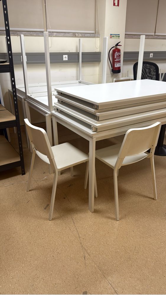 Mesas ikea  para desocupar tenho 8 unidades