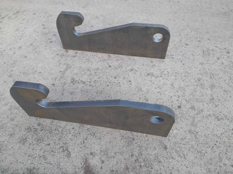 Mocowanie uszy haki uchwyty do ładowarki teleskopowej Manitou Merlo MX