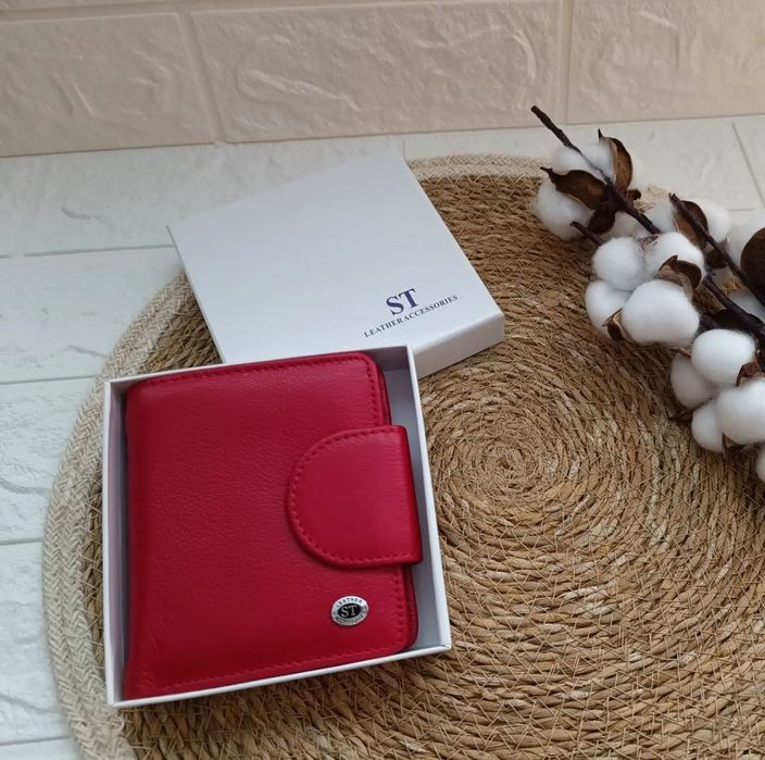 Невелика жіноча обкладинка для документів  ST Leather