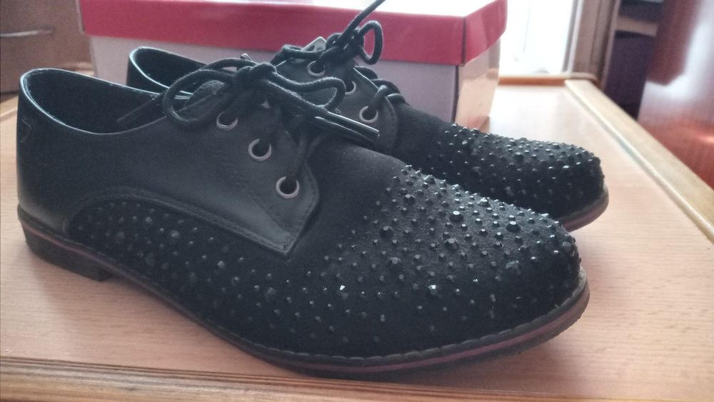 Туфли-мокасины на шнурке