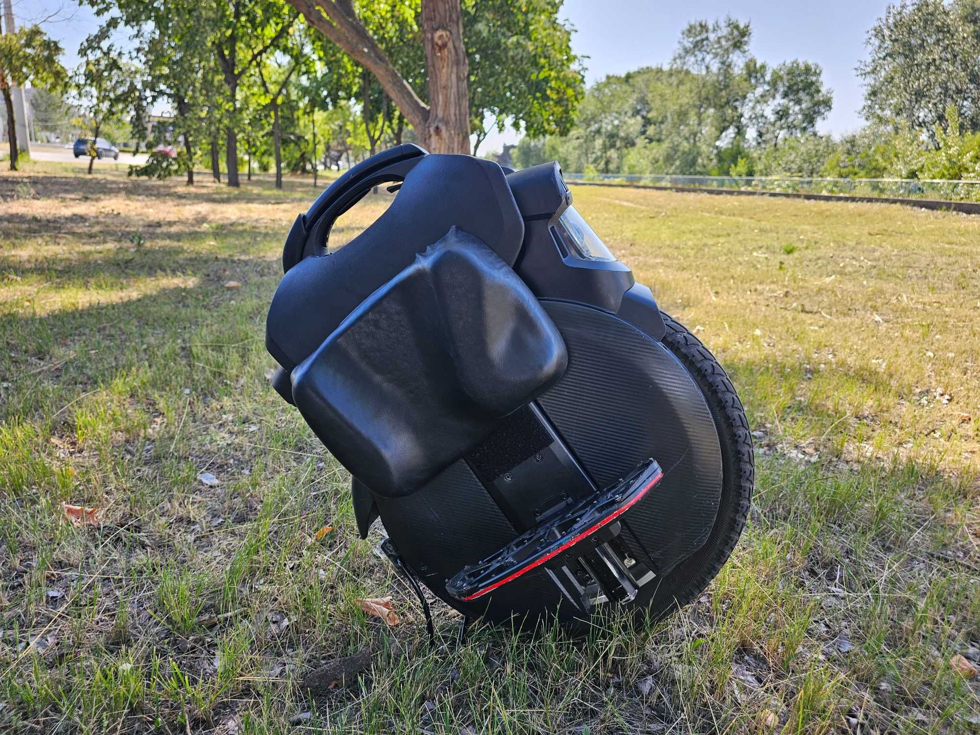 Моноколесо Inmotion V11