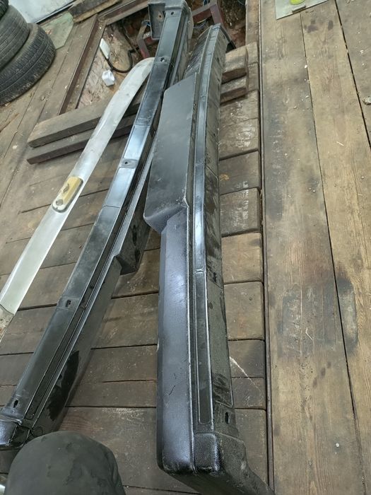 Продам 2 бампера 2101и2107