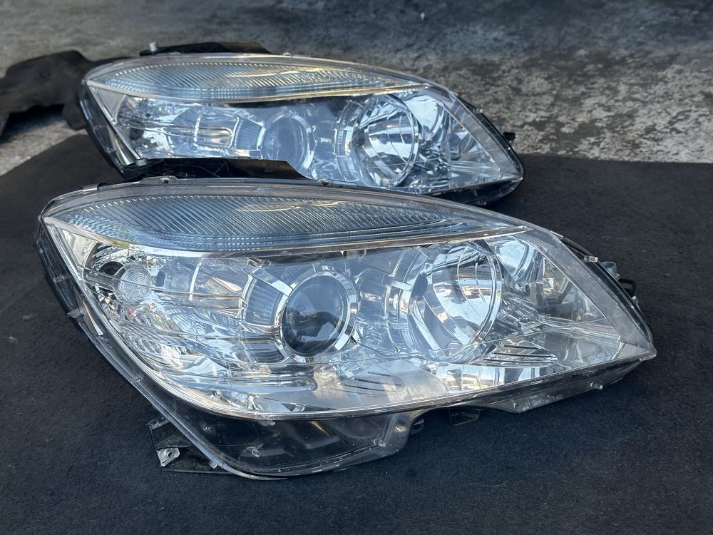 Oticas Direitas Frontais Mercedes W204 H7