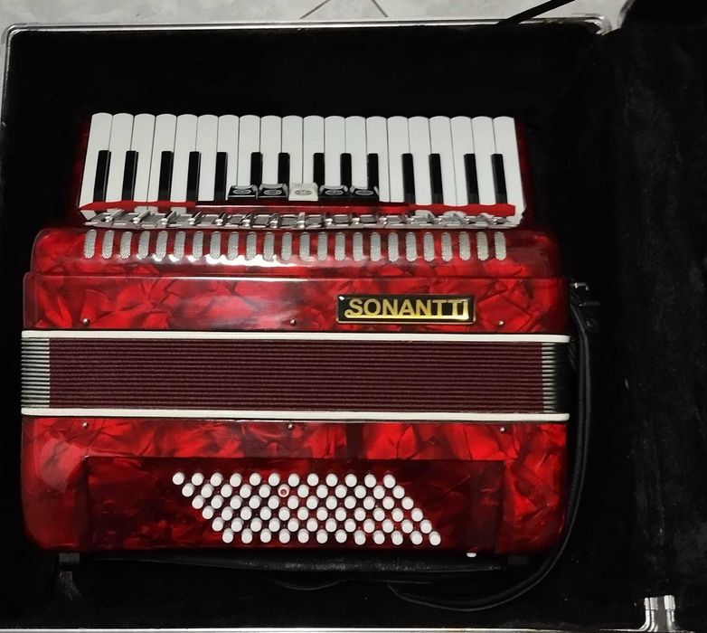 Acordeão Sonantti(pouco uso)
