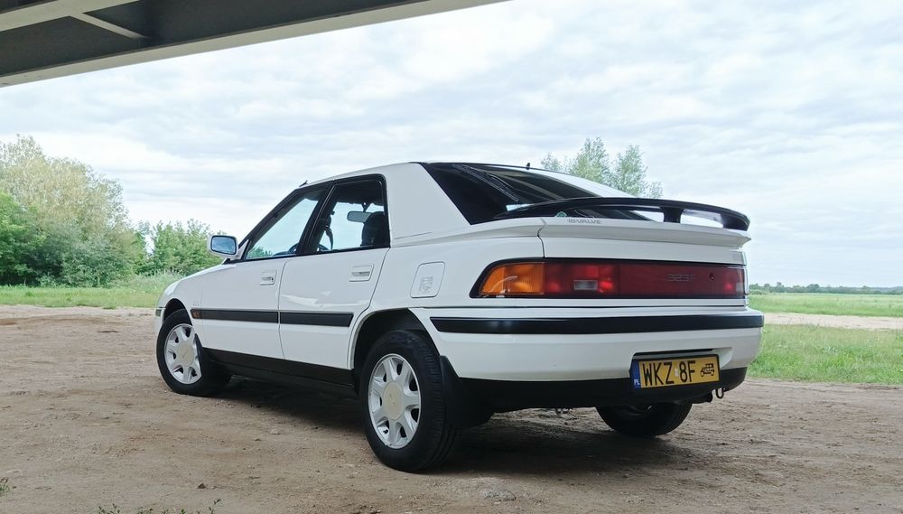 Mazda 323F 1.8 GT