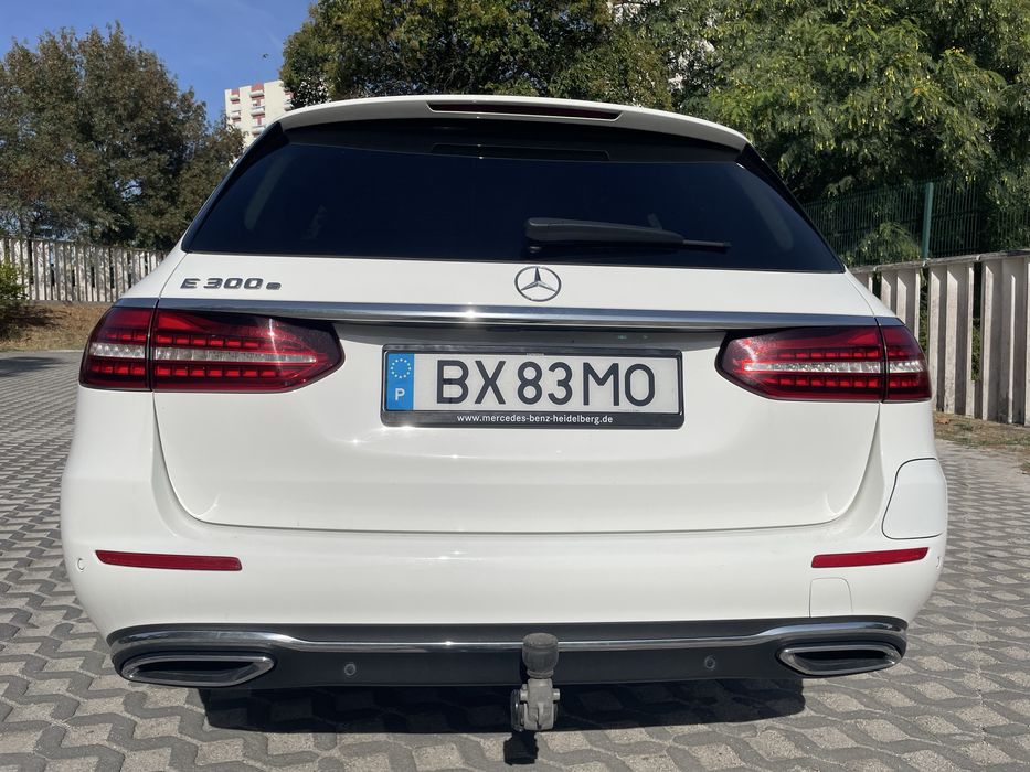 Mercedes E300 e hibrido plug in, 100.000 km de 2021