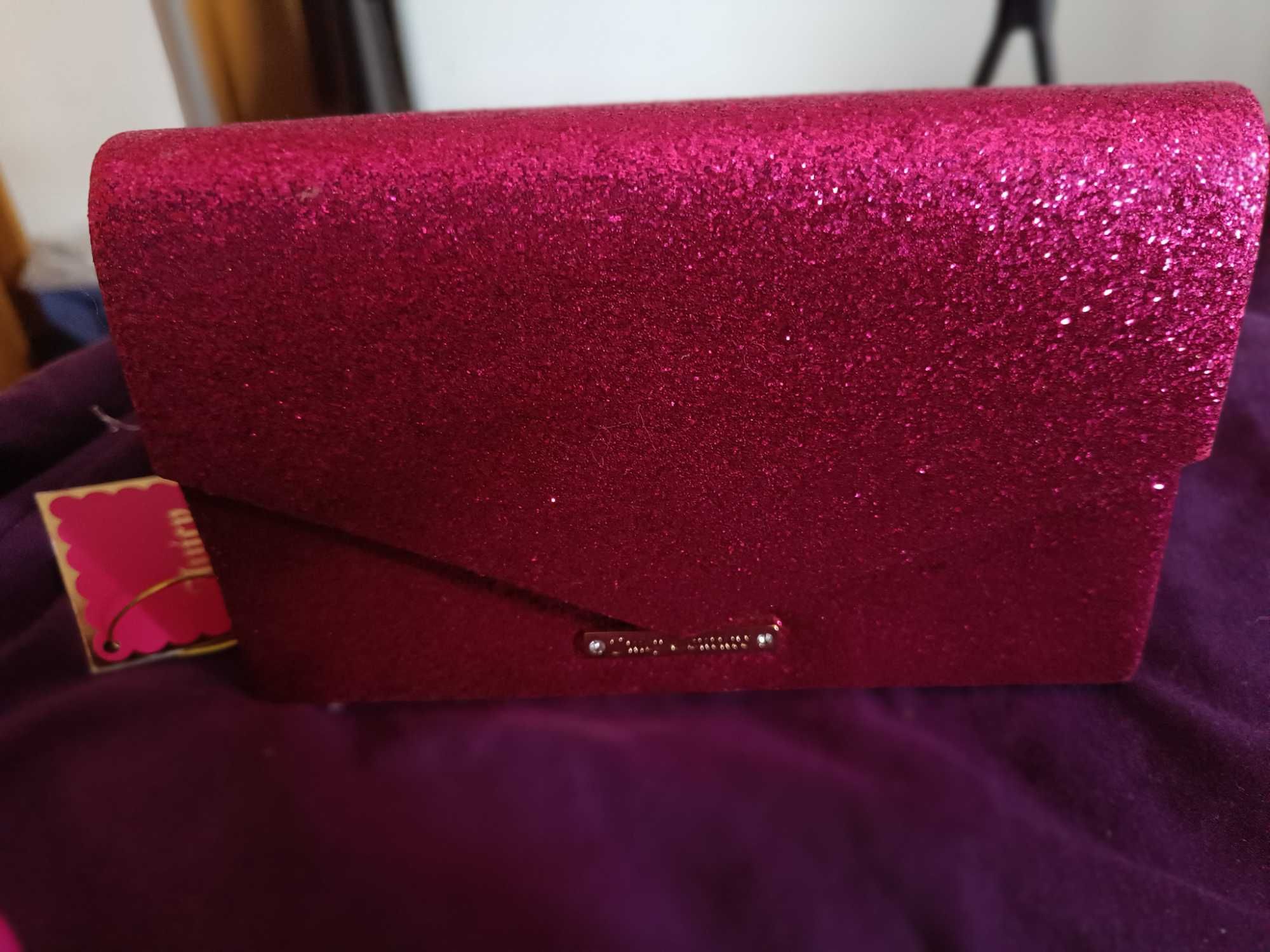 Carteira de cerimônia com etiqueta rosa choc com brilho