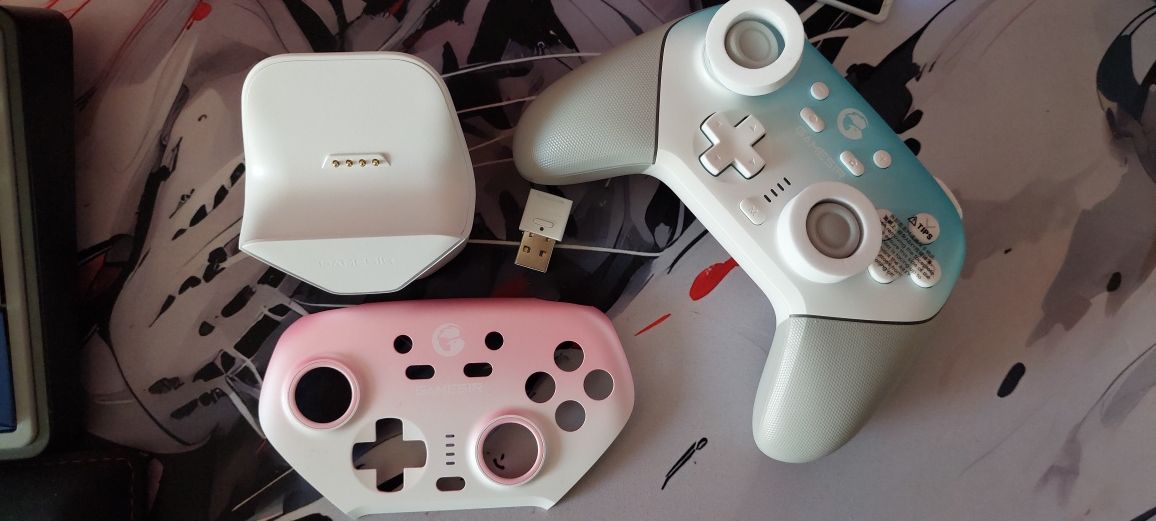 Pad GameSir Super Nova, stacja ładowania,  dodatkowy panel