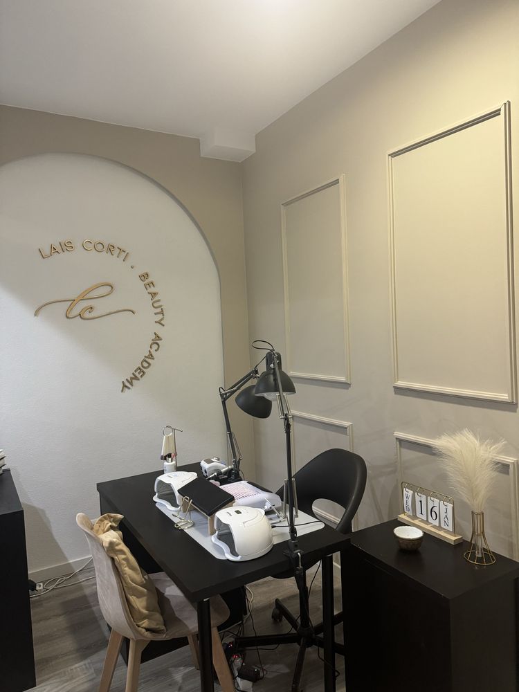 Alguel de mesa manicure