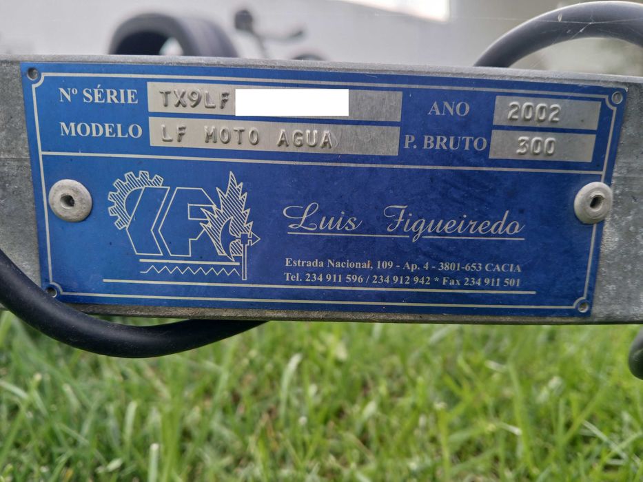 Atrelado para mota de água