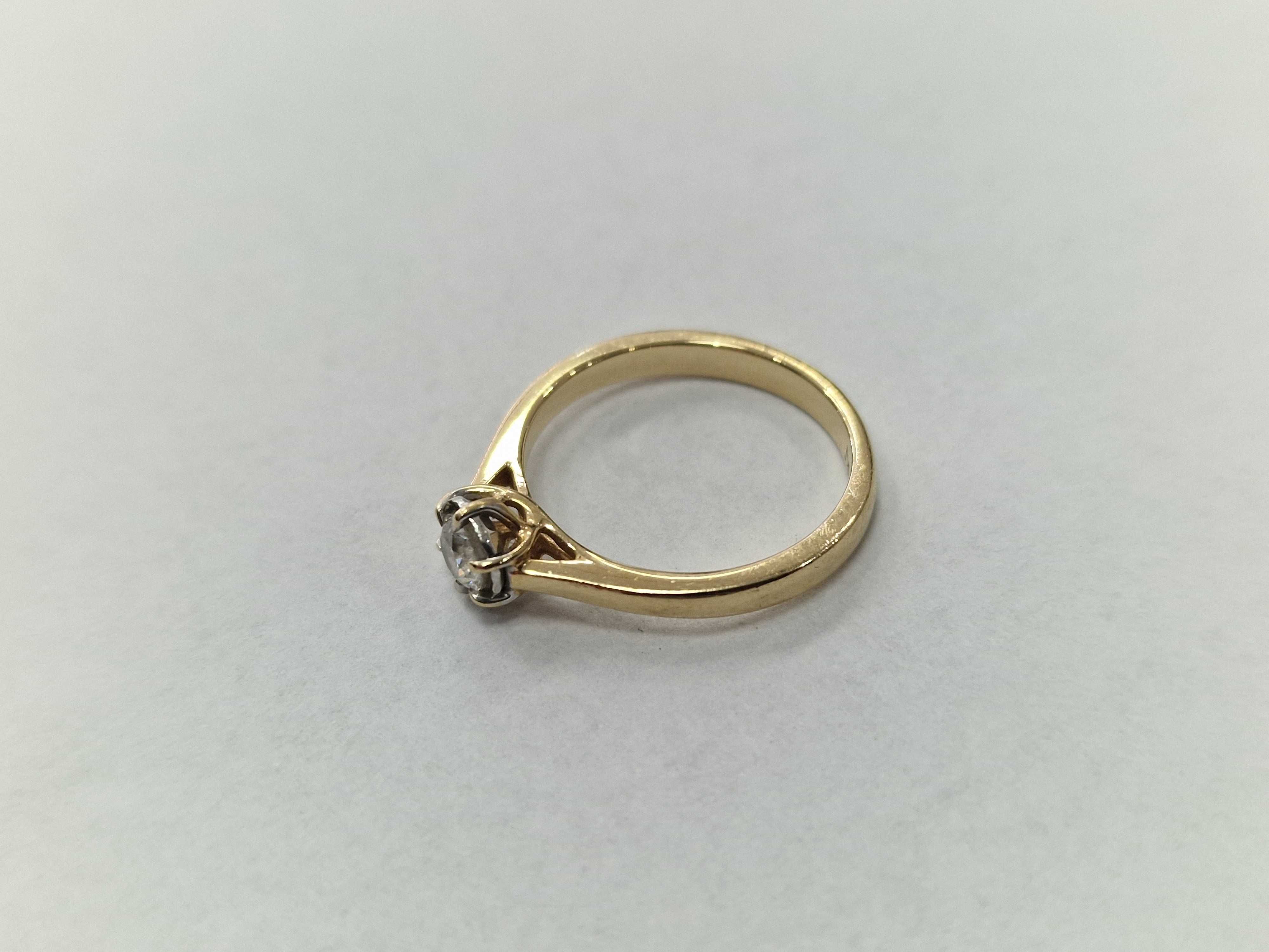 APART! Złoty pierścionek/ 585/ 2.37 gram/ R10/ DIA 0.23 CT/ certyfikat