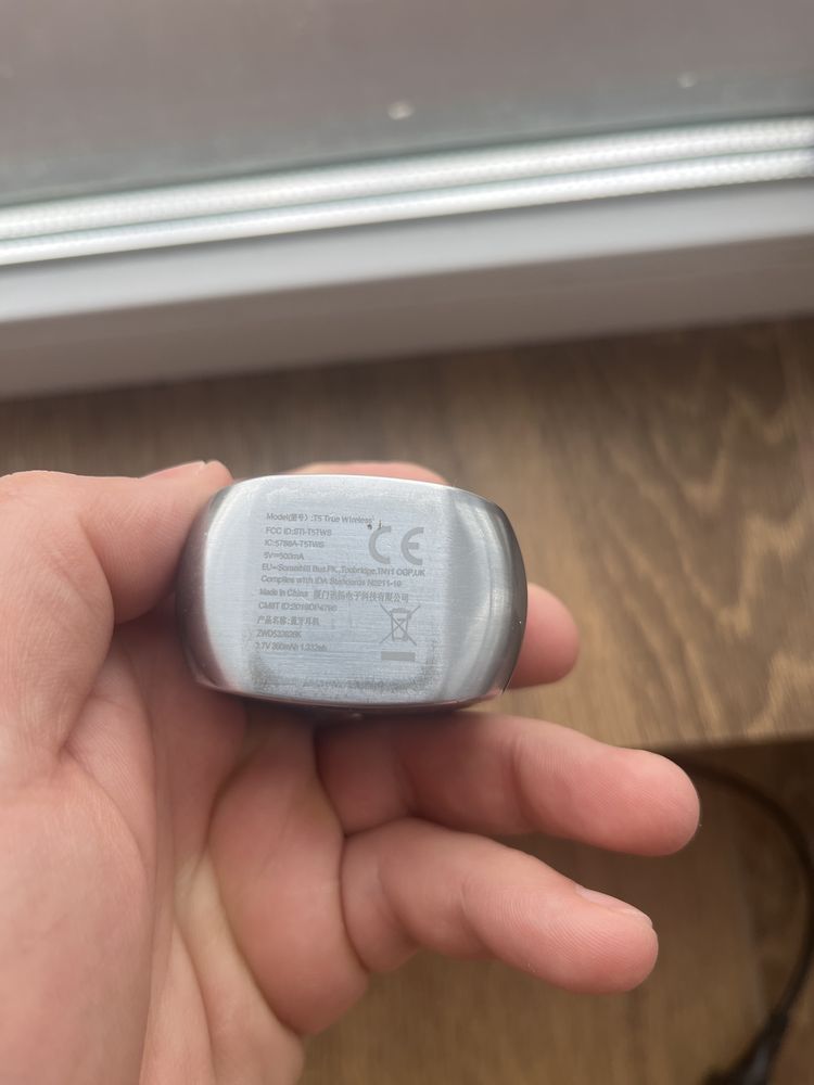 Klipsch T5 зарядна станція ( тільки чохол )