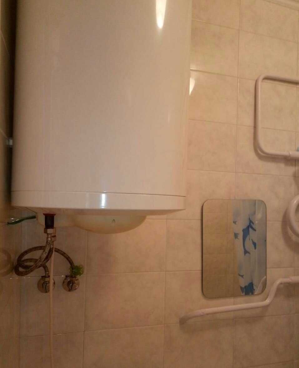Продам 2к в кирпичном доме на пр. Гагарина (Науки) - Абхазская