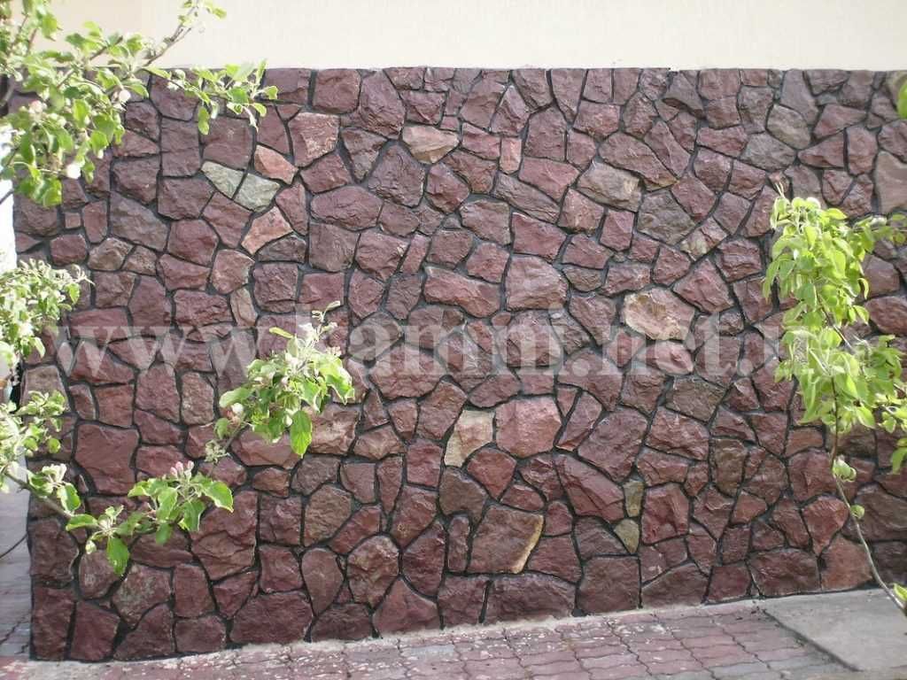 Залишки природного каменю для облицювання стін та доріжок