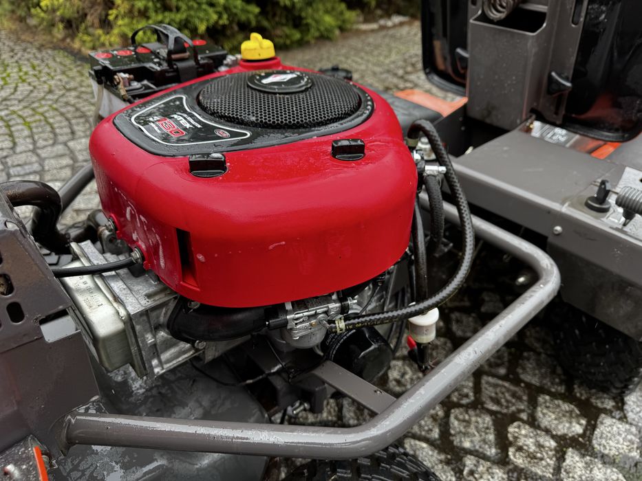 Traktorek Husqvarna Rider 13. Silnik 13,0 hp z pompa oleju hydrostat