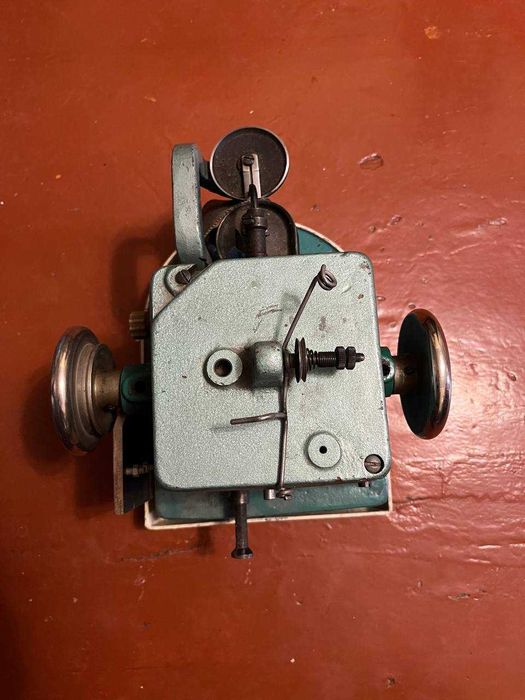 Машина швейная промышленная класса 10-Б (головка)