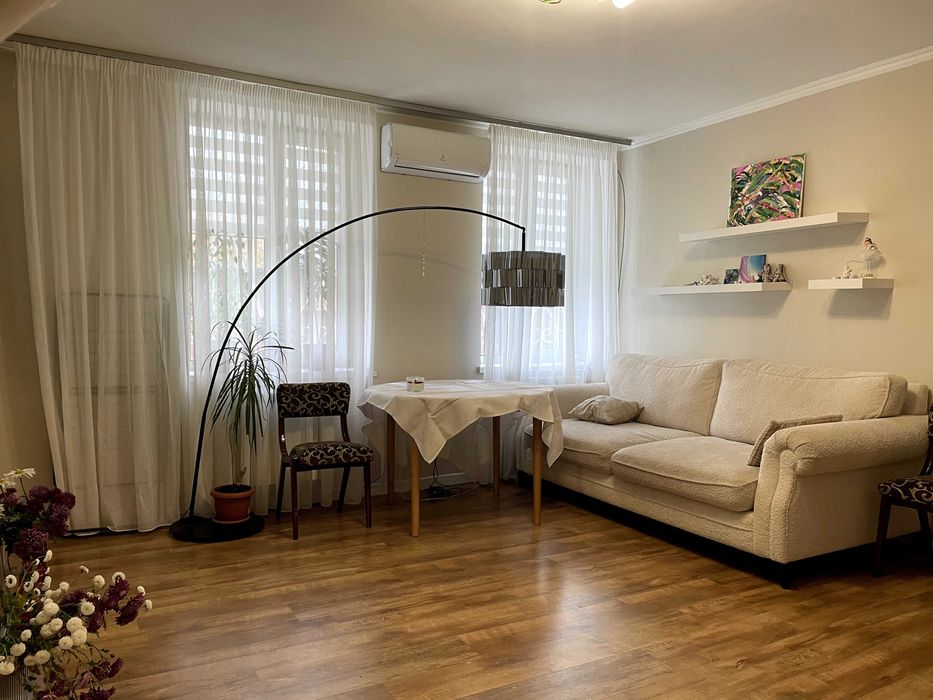 Здається квартира довгостроково 3 кімнати